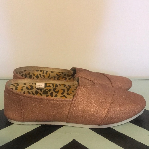 Rose gold casual slip ons - Picture 4 of 6